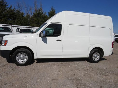 Used 2017 Nissan NV 3500 SV RWD image 33