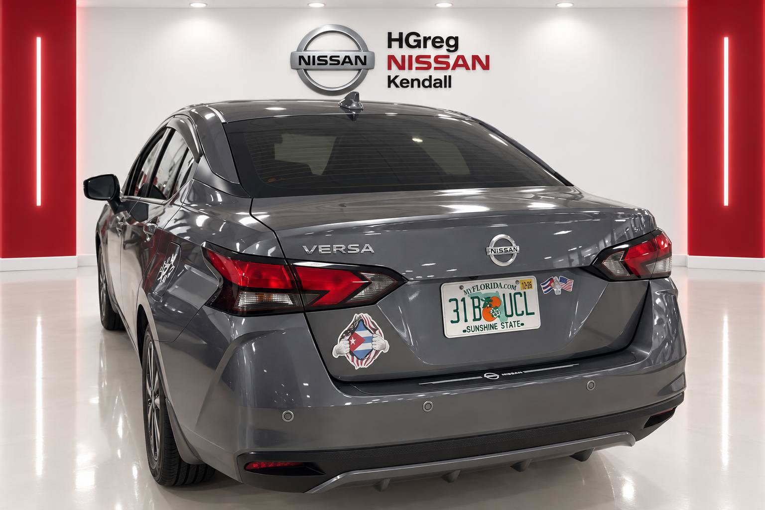 Used 2022 Nissan Versa SV w/ Trunk Package FWD image 2