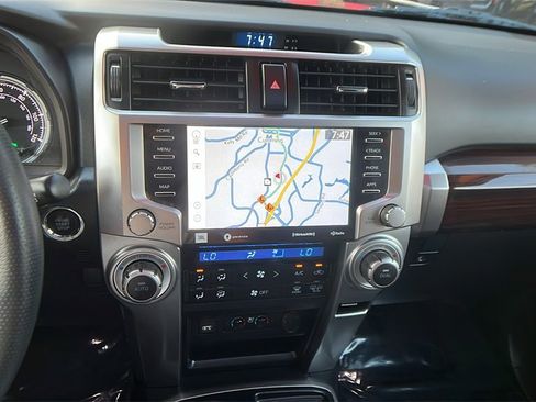 Used 2022 Toyota 4Runner Limited image 32