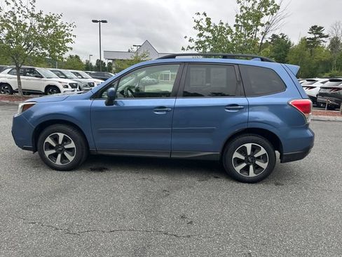Used 2017 Subaru Forester 2.5i Premium AWD/4WD image 2