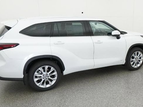 New 2026 Toyota Highlander Limited image 10