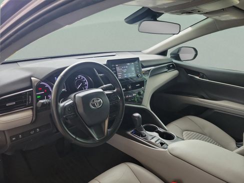 Used 2024 Toyota Camry SE image 32