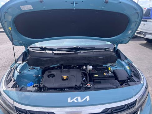 Used 2024 Kia Seltos S AWD/4WD image 3