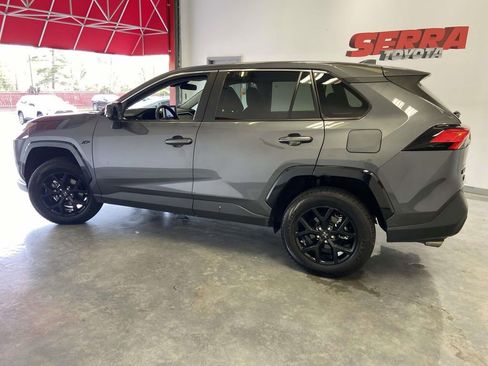 Used 2023 Toyota RAV4 LE image 6