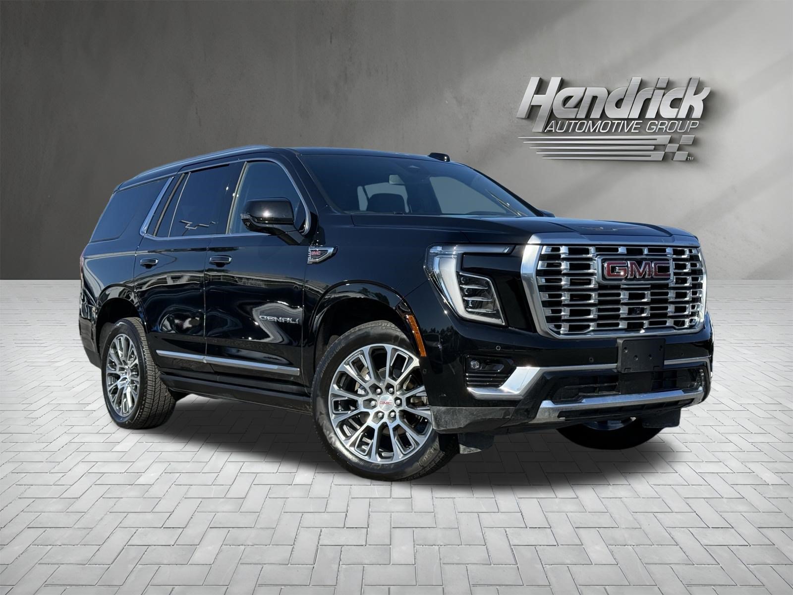 Used 2026 GMC Yukon Denali w/ Sun & Power Step Package AWD/4WD image 2