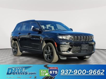 Used 2024 Jeep Grand Cherokee Altitude