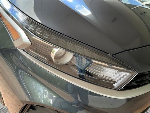 Used 2023 Kia Forte LXS FWD image 28