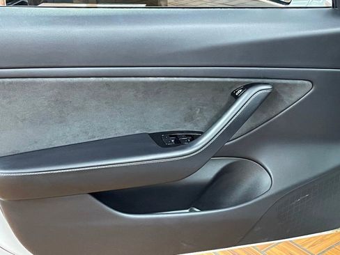 Used 2020 Tesla Model 3 Performance image 14