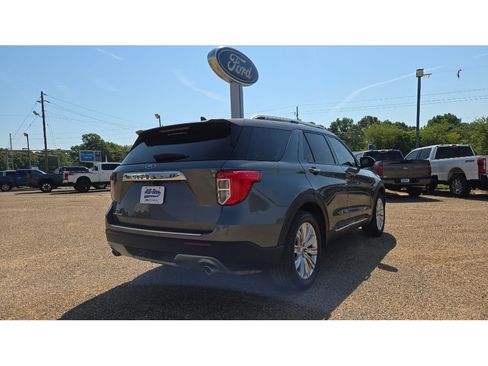 Used 2024 Ford Explorer Limited w/ Limited Technology Package RWD image 5