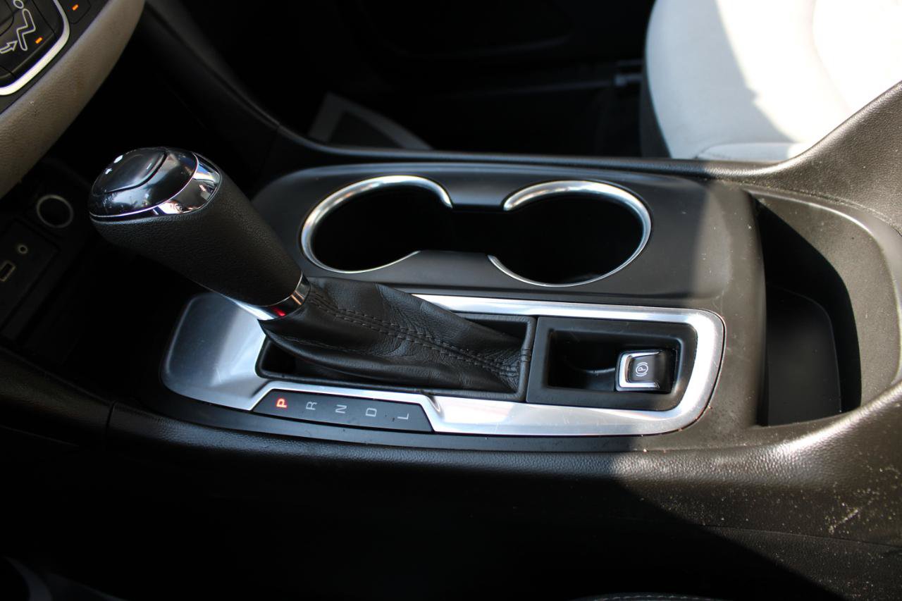 Used 2020 Chevrolet Equinox LT FWD image 40