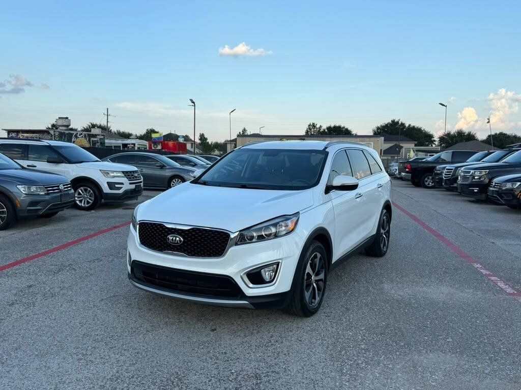 Used 2016 Kia Sorento EX w/ EX Premium Package FWD image 2