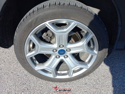 Used 2019 Ford Escape Titanium image 4