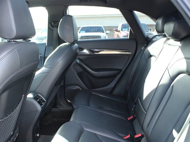Used 2016 Audi Q3 2.0T Prestige w/ Prestige Package AWD/4WD image 24