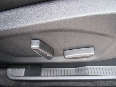 Used 2024 Ford Edge Titanium image 32