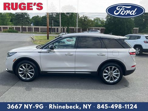 Used 2022 Lincoln Corsair AWD w/ Premium Package image 7