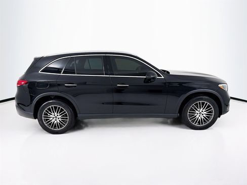 Certified 2024 Mercedes-Benz GLC 300 4MATIC image 9
