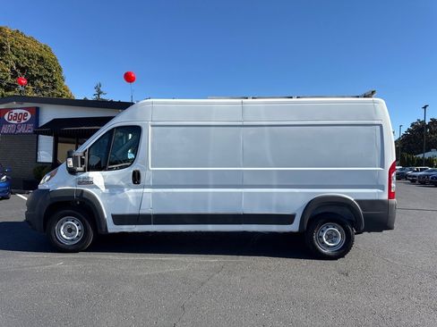 Used 2016 RAM ProMaster 2500 w/ Premium Appearance Group image 3