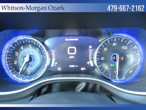 Used 2022 Chrysler Pacifica Touring-L image 36