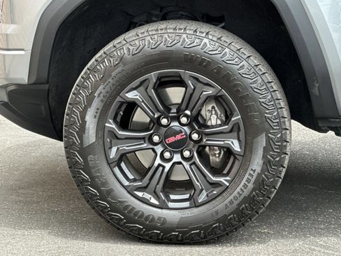 Used 2025 GMC Canyon Elevation RWD image 26