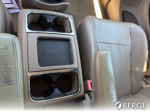 Used 2013 Chrysler Town & Country Touring-L w/ Driver Convenience Group FWD image 22