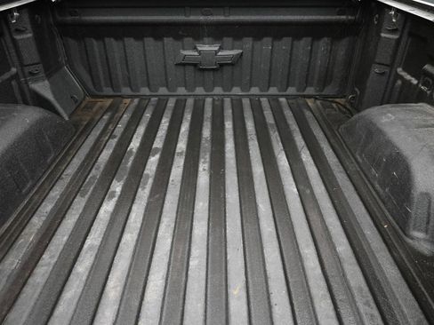 Used 2021 Chevrolet Silverado 1500 LT image 10