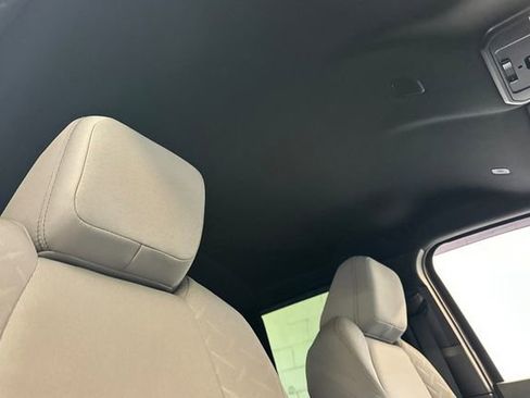 Used 2024 Toyota Tacoma SR5 RWD image 18