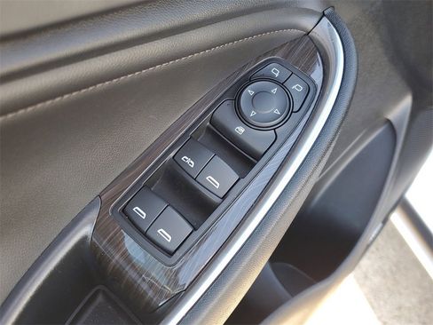 Used 2024 Chevrolet Malibu LT image 17