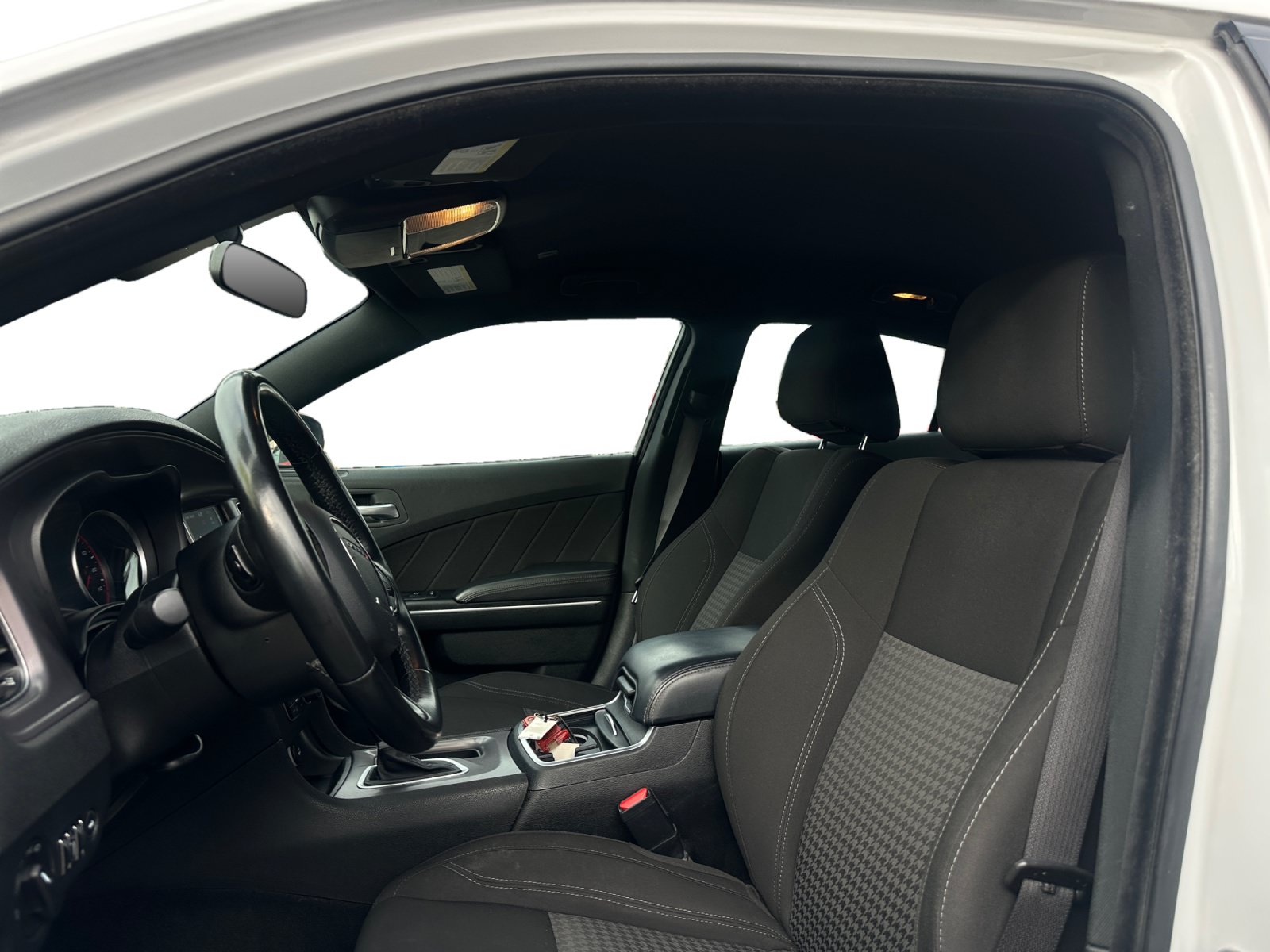 Used 2023 Dodge Charger SXT RWD image 9