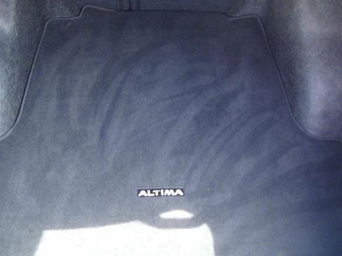 Used 2024 Nissan Altima 2.5 SV image 9