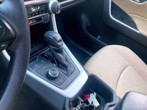 Used 2025 Toyota RAV4 XLE w/ Convenience Package AWD/4WD image 17