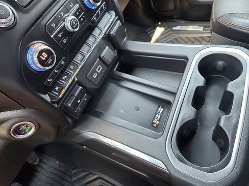 Used 2020 GMC Sierra 1500 AT4 w/ Off-Road Performance Package AWD/4WD image 25