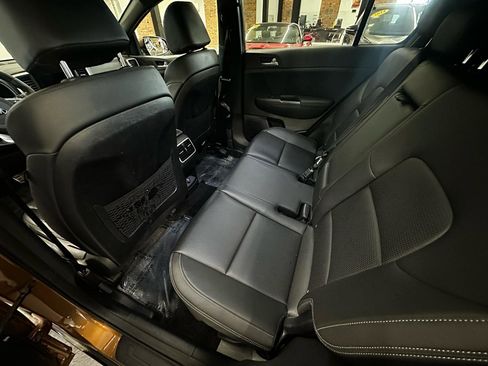 Used 2020 Kia Sportage S w/ S FWD Sunroof Package image 15