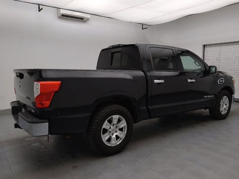 Used 2017 Nissan Titan SV RWD image 10