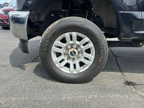 Used 2017 Ford F250 XLT AWD/4WD image 8