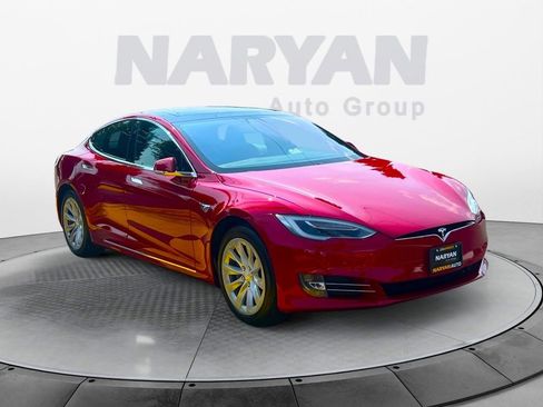 Used 2018 Tesla Model S 100D image 2