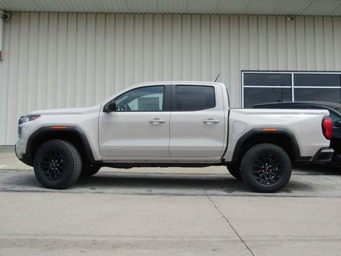 New 2026 GMC Canyon Elevation w/ Convenience Package AWD/4WD image 11