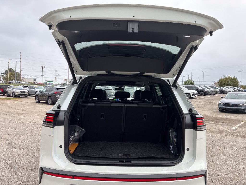 New 2027 Volkswagen Atlas SEL R-Line AWD/4WD image 22