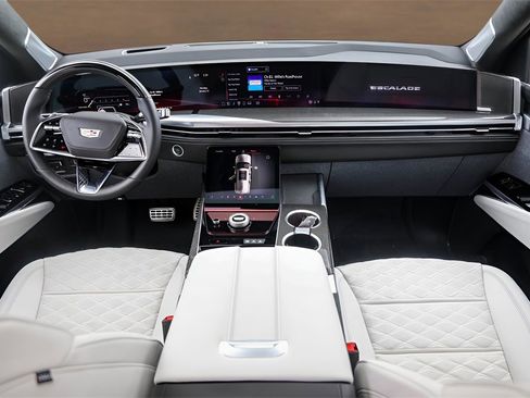 Certified 2025 Cadillac Escalade V w/ LPO, Floor Liner Package image 28