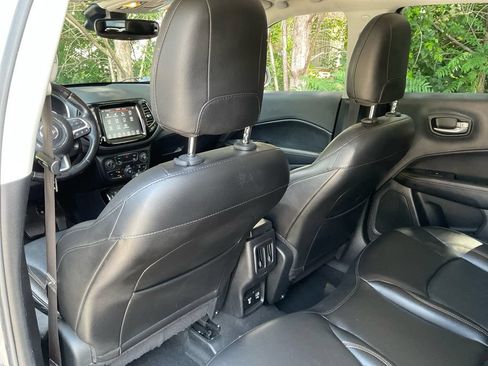 Used 2021 Jeep Compass Limited FWD image 30