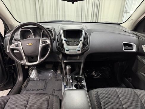 Used 2017 Chevrolet Equinox LT w/ Convenience Package image 12