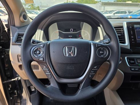Used 2017 Honda Pilot EX image 23