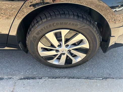 Used 2020 Nissan Altima 2.5 S AWD/4WD image 13