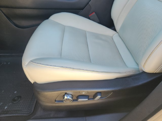 Used 2019 Cadillac XT4 Sport FWD image 26