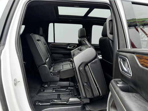 Used 2021 Chevrolet Suburban Premier w/ Premium Package image 49