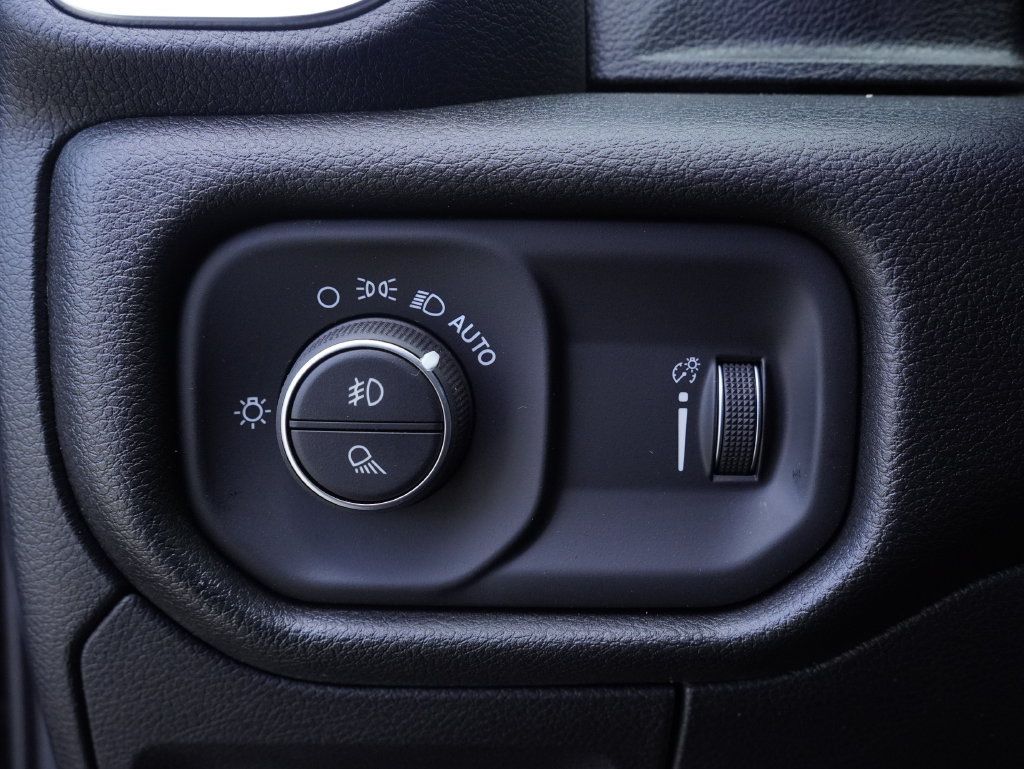 New 2026 RAM 1500 Big Horn AWD/4WD image 14