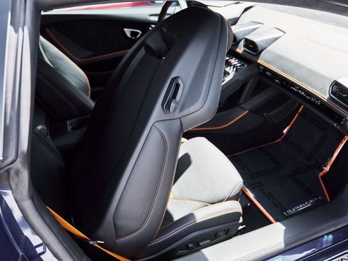 Used 2020 Lamborghini Huracan EVO AWD/4WD image 45
