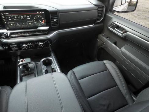 Used 2025 GMC Sierra 1500 SLT w/ SLT Premium Plus Package image 18