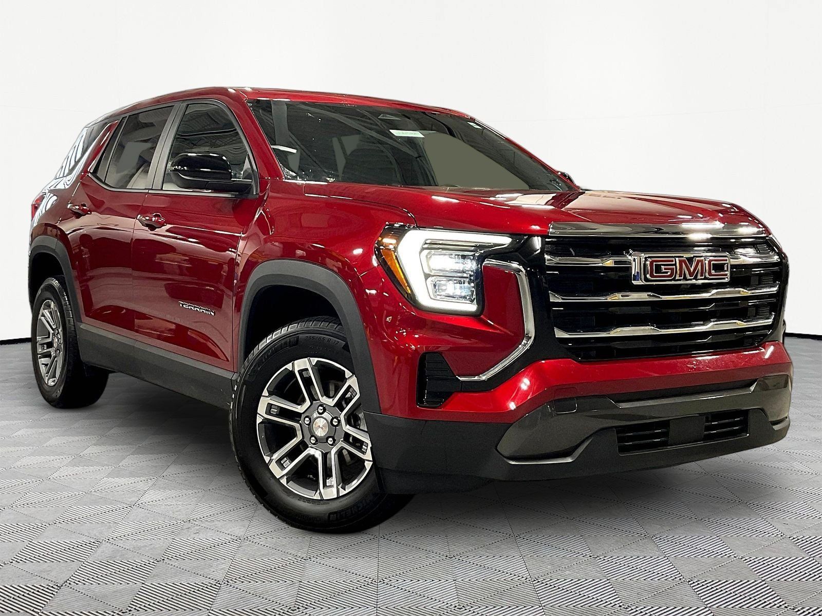 Used 2025 GMC Terrain Elevation AWD/4WD image 3