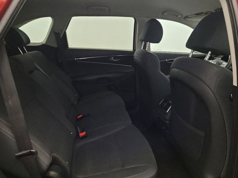 Used 2019 Kia Sorento AWD image 19