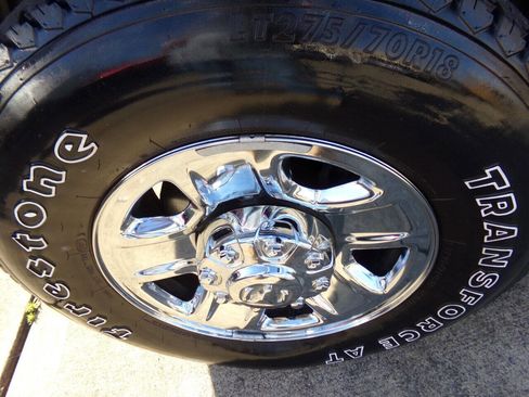 Used 2018 RAM 2500 Tradesman w/ Chrome Appearance Group image 11